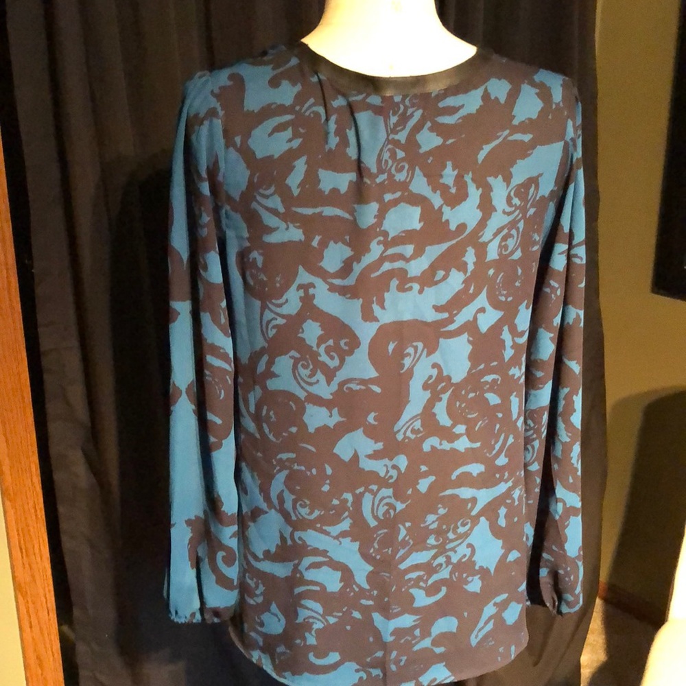 Blouse - Picture 2 of 5